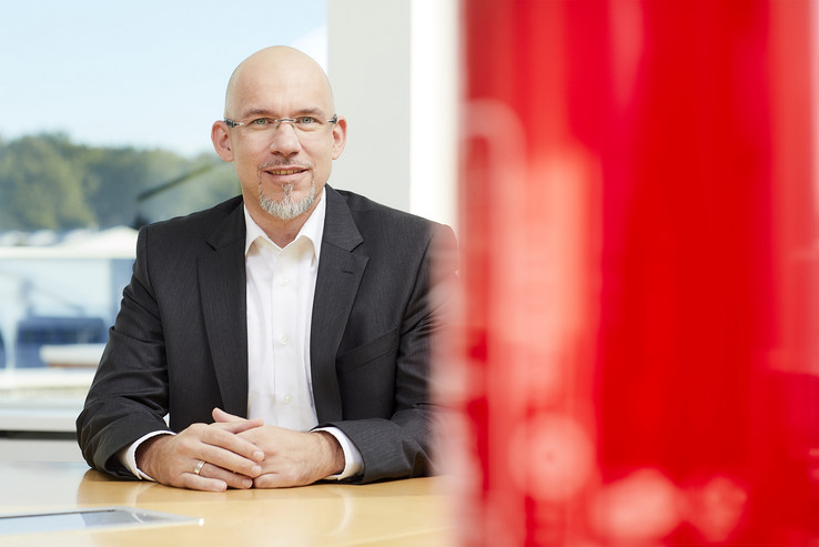 Timm Hauschke, Director Cloud Business Master Data, erklärt: „Die direkte Übernahme der angebotenen Komponentendaten in die EPLAN Dokumentation reduziert den Projektierungsaufwand unserer Kunden.“